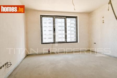 Тристаен, 76m²