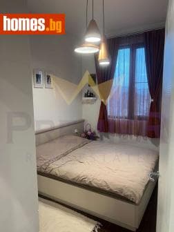 Тристаен, 71m²