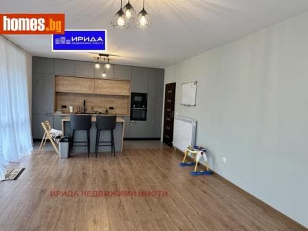 Тристаен, 126m²