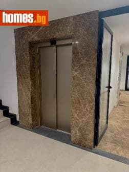 Тристаен, 117m²