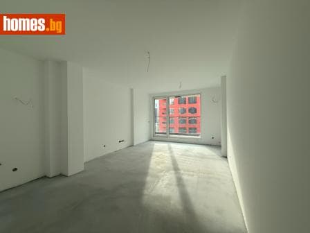 Тристаен, 117m²