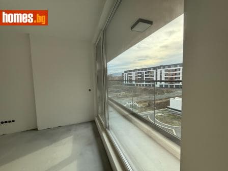 Тристаен, 117m²