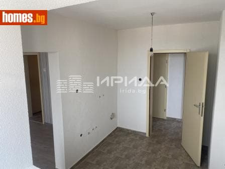 Тристаен, 101m²