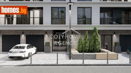 Тристаен, 90m²