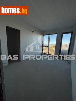 Тристаен, 107m²