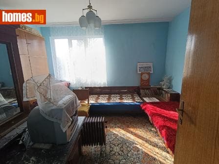 Тристаен, 80m²