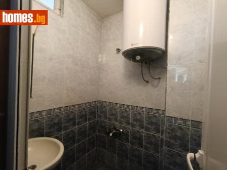 Тристаен, 80m²