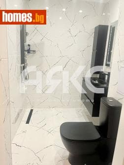 Тристаен, 87m²