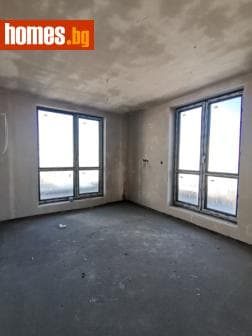 Тристаен, 163m²