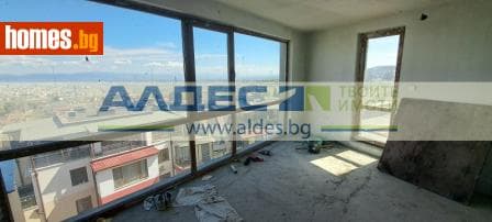 Тристаен, 214m²