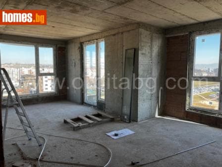 Тристаен, 105m²
