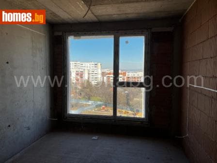 Тристаен, 105m²