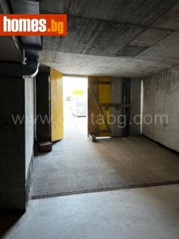Тристаен, 105m²