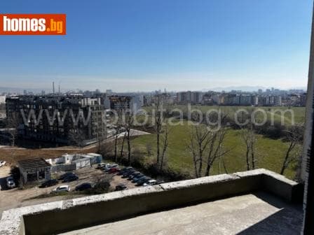 Тристаен, 105m²