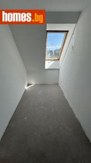 Тристаен, 140m²
