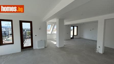 Тристаен, 140m²
