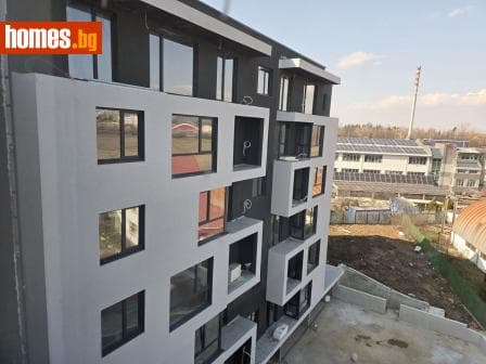 Тристаен, 95m²