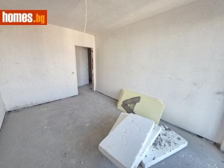 Тристаен, 95m²