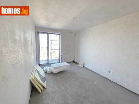 Тристаен, 95m²