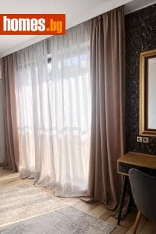 Тристаен, 133m²