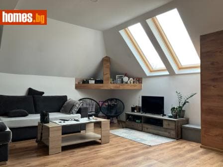Тристаен, 160m²