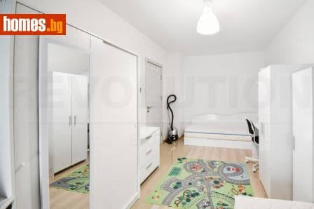 Тристаен, 100m²