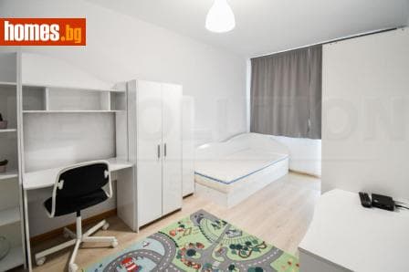 Тристаен, 100m²