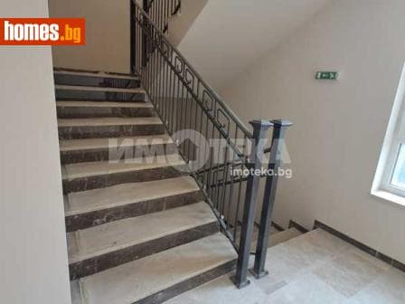 Тристаен, 98m²