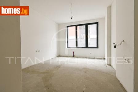 Тристаен, 131m²