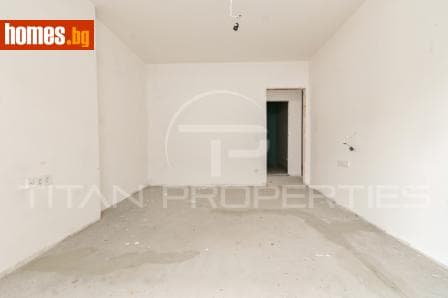 Тристаен, 131m²