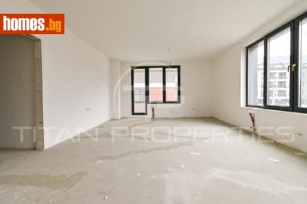 Тристаен, 131m²