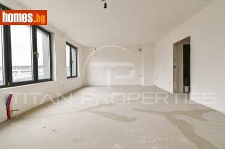 Тристаен, 131m²