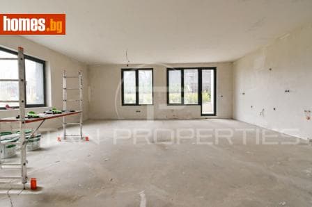 Тристаен, 143m²