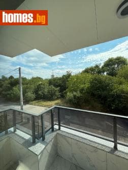 Тристаен, 97m²