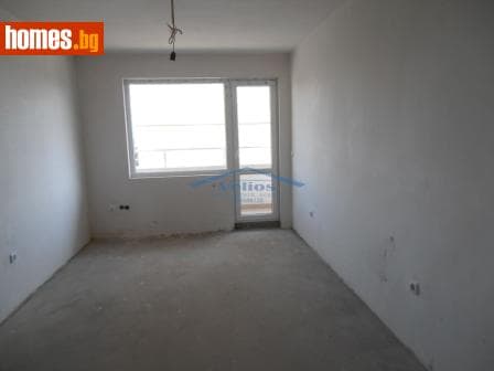 Тристаен, 131m²