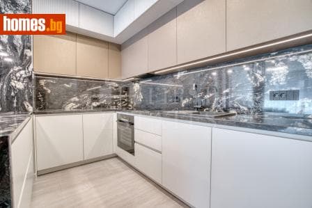Тристаен, 133m²