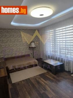 Тристаен, 74m²