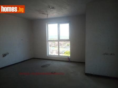Тристаен, 98m²