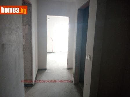 Тристаен, 98m²