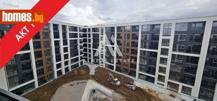 Тристаен, 125m²