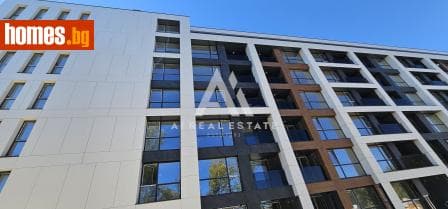 Тристаен, 135m²