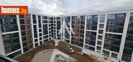 Тристаен, 122m²