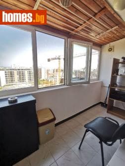 Тристаен, 84m²