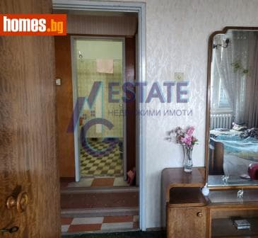 Тристаен, 95m²