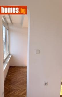 Тристаен, 102m²