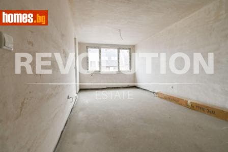Тристаен, 99m²