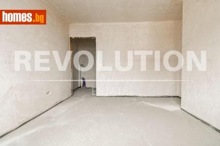 Тристаен, 99m²