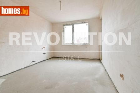 Тристаен, 99m²