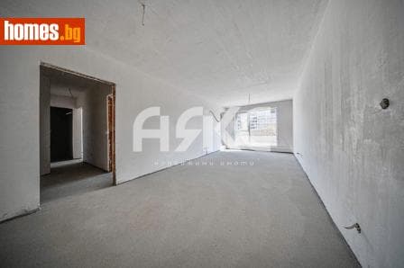Тристаен, 164m²