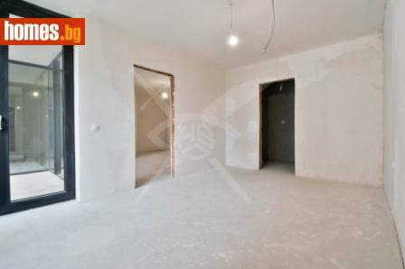 Тристаен, 133m²